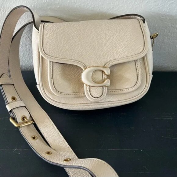 Coach Tabby Messenger 19 Chalk Leather Crossbody NWOT - Picture 1 of 8